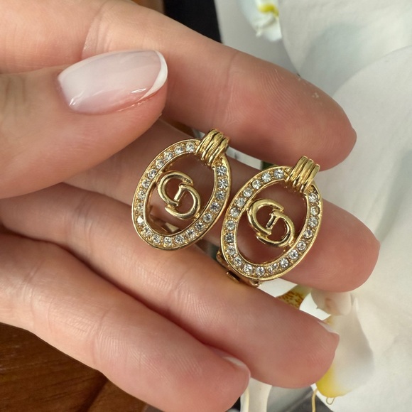 Dior Jewelry - LOT 1683 18K gold plated Dior vintage clip on earrings CD crystals